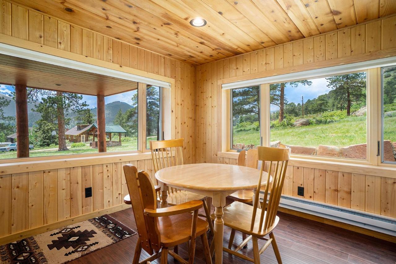 Frontier Mountain Retreat - Monthly Long-Term Vacation Rental 30 Days Minimum -- Estes Park Apts 외부 사진