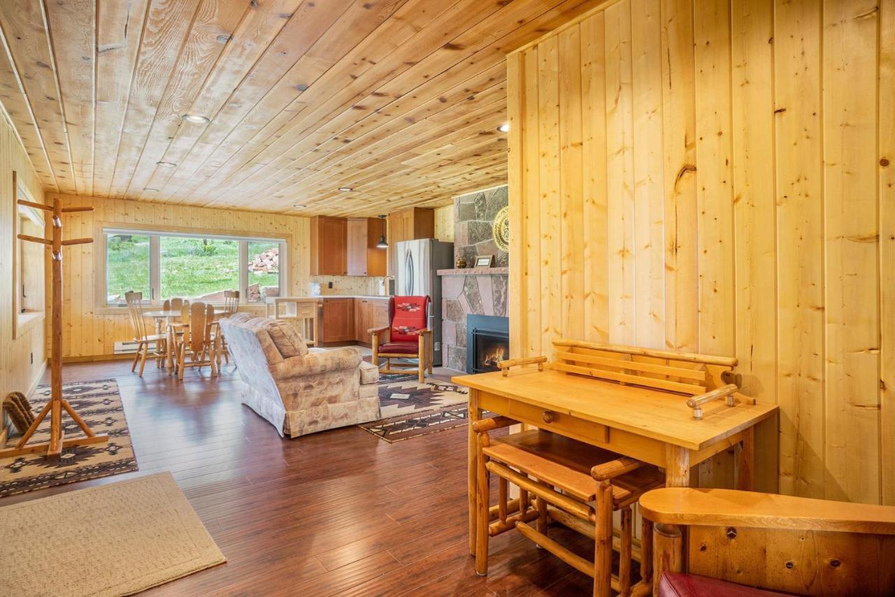 Frontier Mountain Retreat - Monthly Long-Term Vacation Rental 30 Days Minimum -- Estes Park Apts 외부 사진