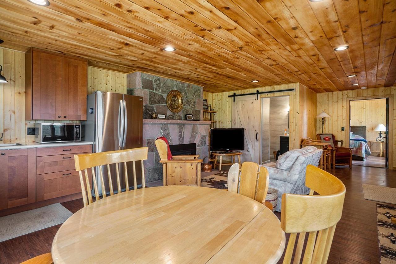 Frontier Mountain Retreat - Monthly Long-Term Vacation Rental 30 Days Minimum -- Estes Park Apts 외부 사진